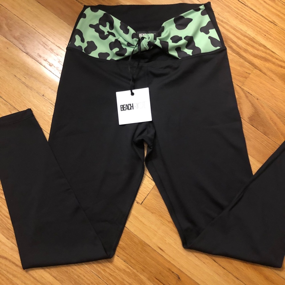 Beach riot leggings!